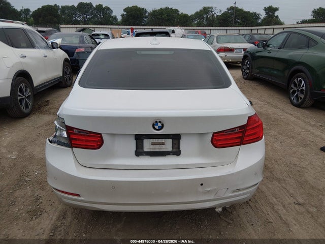 2015 Bmw 328i მანქანა იყიდება აუქციონზე, vin: WBA3A5G59FNP35285, აუქციონის ნომერი: 44976000