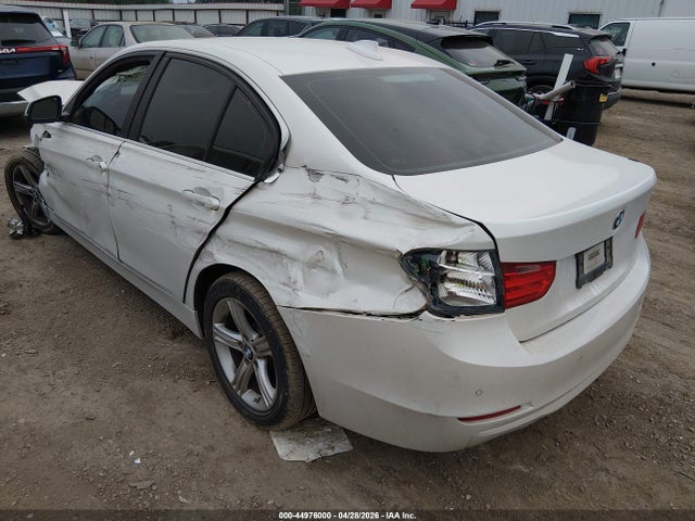 2015 Bmw 328i მანქანა იყიდება აუქციონზე, vin: WBA3A5G59FNP35285, აუქციონის ნომერი: 44976000