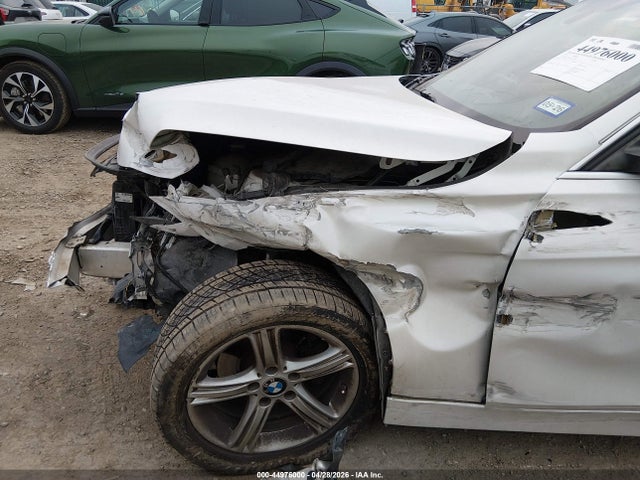 2015 Bmw 328i მანქანა იყიდება აუქციონზე, vin: WBA3A5G59FNP35285, აუქციონის ნომერი: 44976000