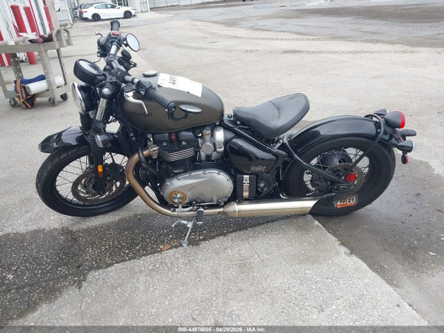 Triumph Motorcycle Bonneville Bobber 2017 SMTD42HL0HT826746 Image 13