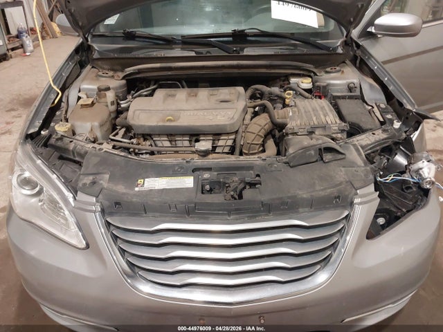 44976009 :رقم المزاد ، 1C3CCBAB7DN560692 vin ، 2013 Chrysler 200 Lx مزاد بيع
