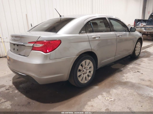 44976009 :رقم المزاد ، 1C3CCBAB7DN560692 vin ، 2013 Chrysler 200 Lx مزاد بيع