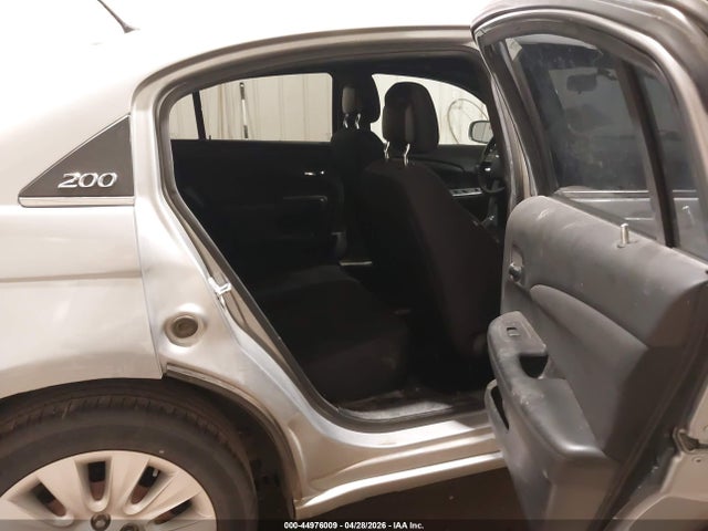 44976009 :رقم المزاد ، 1C3CCBAB7DN560692 vin ، 2013 Chrysler 200 Lx مزاد بيع