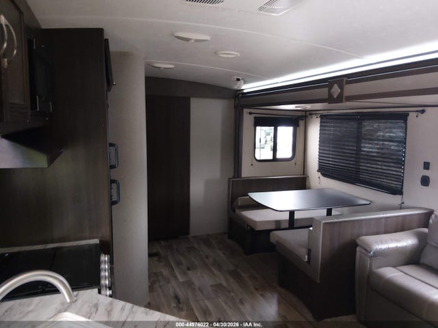 Springdale Other 2019 4YDT29829K3105393 Image 5
