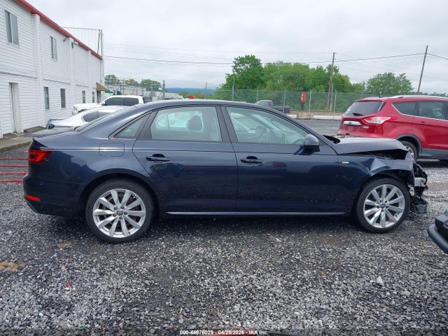 Продажа на аукционе авто 2018 Audi A4, vin: WAUKMAF49JN015840, номер лота: 44976029