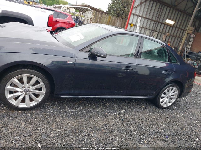 Продажа на аукционе авто 2018 Audi A4, vin: WAUKMAF49JN015840, номер лота: 44976029