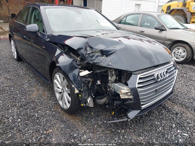 Продажа на аукционе авто 2018 Audi A4, vin: WAUKMAF49JN015840, номер лота: 44976029
