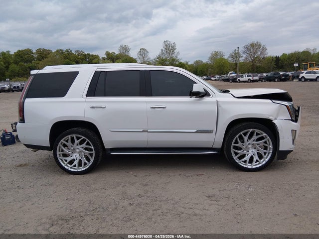 2019 Cadillac Escalade Luxury მანქანა იყიდება აუქციონზე, vin: 1GYS4BKJ2KR248645, აუქციონის ნომერი: 44976030