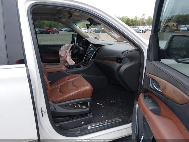 2019 Cadillac Escalade Luxury მანქანა იყიდება აუქციონზე, vin: 1GYS4BKJ2KR248645, აუქციონის ნომერი: 44976030
