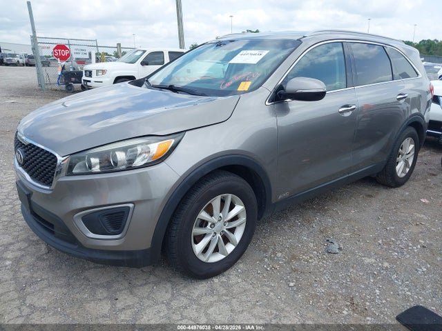 44976038 :رقم المزاد ، 5XYPGDA31GG056883 vin ، 2016 Kia Sorento 2.4l Lx مزاد بيع