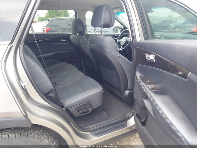 44976038 :رقم المزاد ، 5XYPGDA31GG056883 vin ، 2016 Kia Sorento 2.4l Lx مزاد بيع