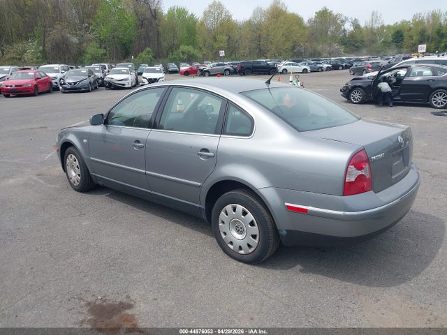 44976053 :رقم المزاد ، WVWPD63B12P354011 vin ، 2002 Volkswagen Passat Gls مزاد بيع