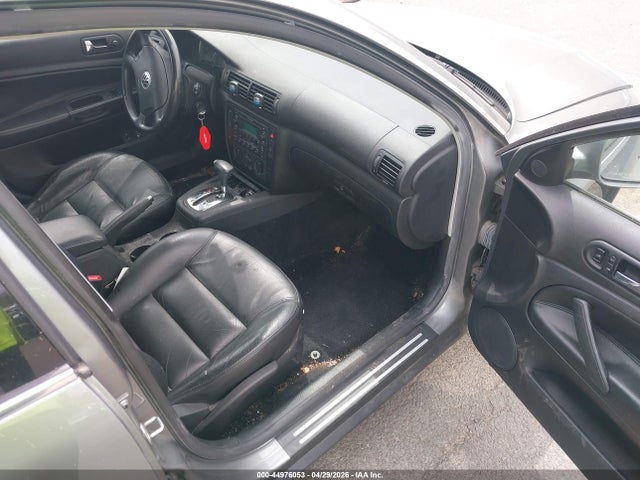 44976053 :رقم المزاد ، WVWPD63B12P354011 vin ، 2002 Volkswagen Passat Gls مزاد بيع