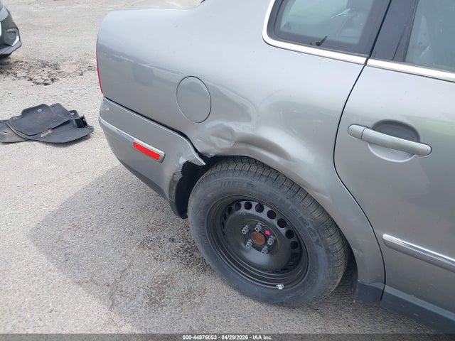44976053 :رقم المزاد ، WVWPD63B12P354011 vin ، 2002 Volkswagen Passat Gls مزاد بيع