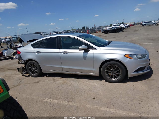 3FA6P0H78HR142914 Ford FUSION SE
