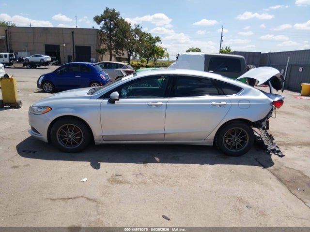 3FA6P0H78HR142914 Ford FUSION SE