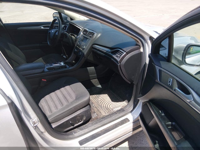3FA6P0H78HR142914 Ford FUSION SE