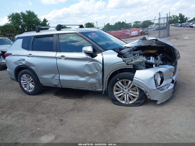 Продаж на аукціоні авто 2022 Mitsubishi Outlander Es 2.5 2wd, vin: JA4J3TA85NZ015060, номер лоту: 44976105