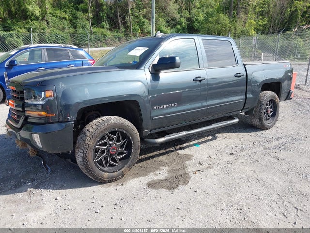 44976157 :رقم المزاد ، 3GCUKREC0JG417702 vin ، 2018 Chevrolet Silverado 1500 2lt مزاد بيع