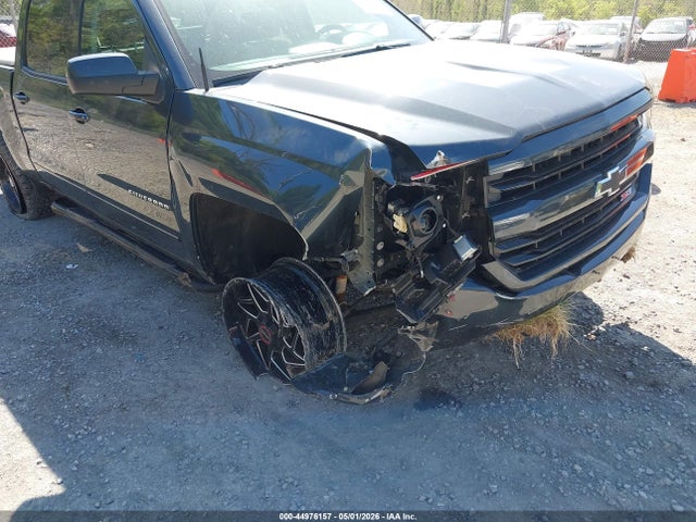 44976157 :رقم المزاد ، 3GCUKREC0JG417702 vin ، 2018 Chevrolet Silverado 1500 2lt مزاد بيع