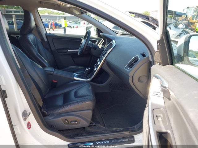 2016 Volvo Xc60 T5 Drive-e Premier მანქანა იყიდება აუქციონზე, vin: YV440MDK0G2927077, აუქციონის ნომერი: 44976168