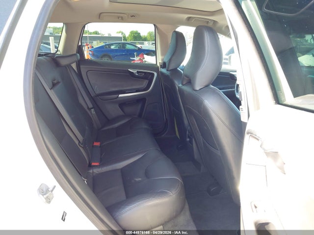 2016 Volvo Xc60 T5 Drive-e Premier მანქანა იყიდება აუქციონზე, vin: YV440MDK0G2927077, აუქციონის ნომერი: 44976168