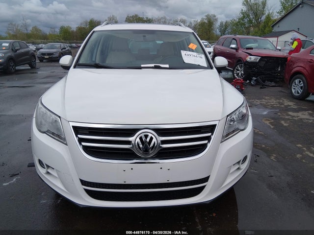 Продаж на аукціоні авто 2011 Volkswagen Tiguan Se, vin: WVGBV7AX8BW548841, номер лоту: 44976170