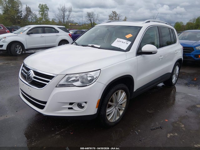 Продаж на аукціоні авто 2011 Volkswagen Tiguan Se, vin: WVGBV7AX8BW548841, номер лоту: 44976170