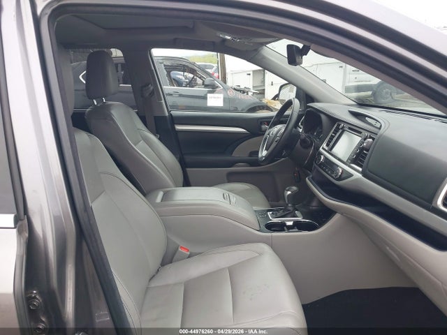 Продаж на аукціоні авто 2017 Toyota Highlander Xle, vin: 5TDJZRFH5HS454166, номер лоту: 44976260