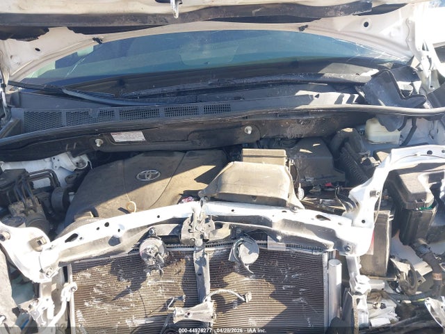 5TDKZ3DC1HS795637 Toyota Sienna Le 8 Passenger