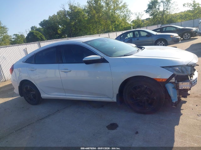 Продажа на аукционе авто 2020 Honda Civic Lx, vin: 2HGFC2F61LH589036, номер лота: 44976354