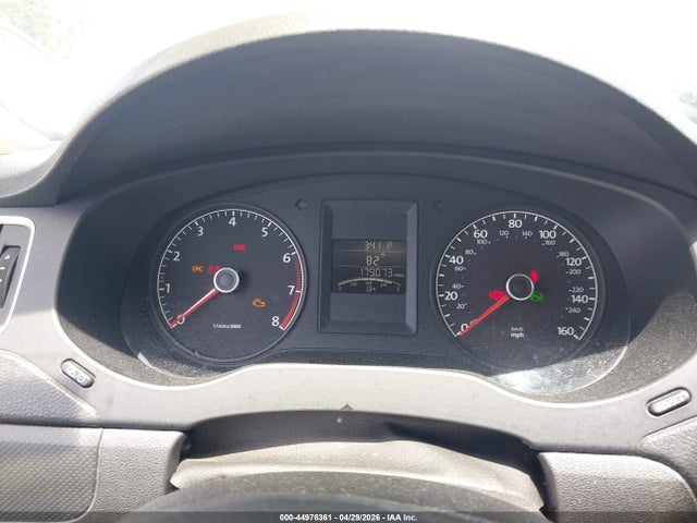 2014 Volkswagen Jetta 2.0l S მანქანა იყიდება აუქციონზე, vin: 3VW2K7AJ9EM357763, აუქციონის ნომერი: 44976361