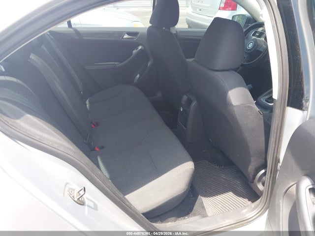 2014 Volkswagen Jetta 2.0l S მანქანა იყიდება აუქციონზე, vin: 3VW2K7AJ9EM357763, აუქციონის ნომერი: 44976361