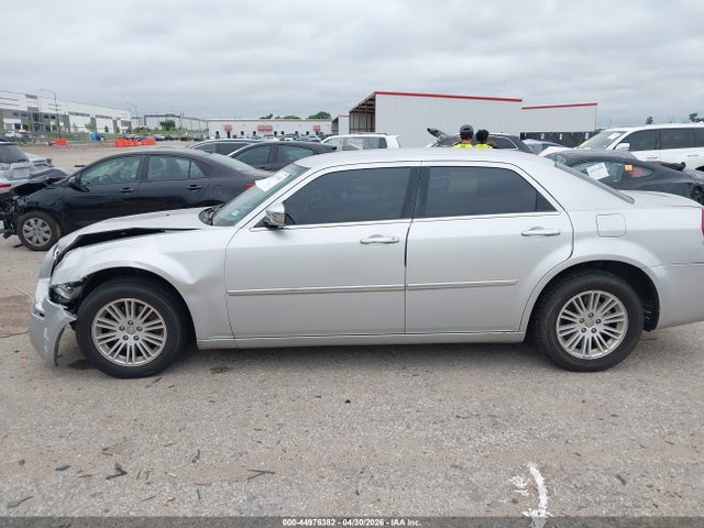 Продаж на аукціоні авто 2010 Chrysler 300 Touring/signature Series/executive Series, vin: 2C3CA5CV2AH326656, номер лоту: 44976382
