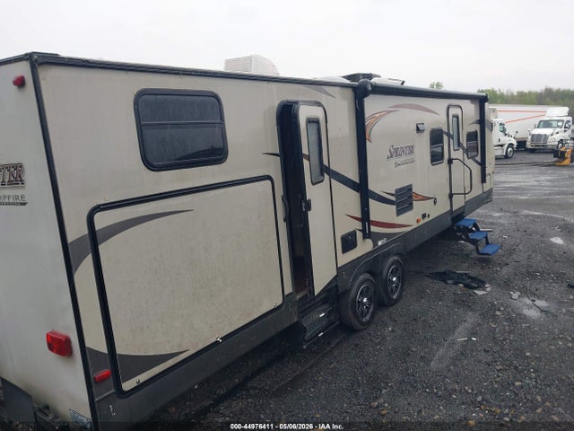 44976411 :رقم المزاد ، 4YDT31B28F1533061 vin ، 2015 Keystone Sprinter مزاد بيع