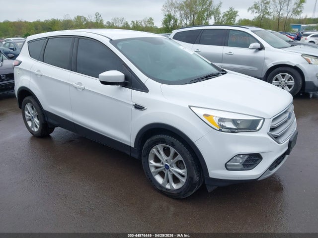 44976449 :رقم المزاد ، 1FMCU0GD2HUE14973 vin ، 2017 Ford Escape Se مزاد بيع