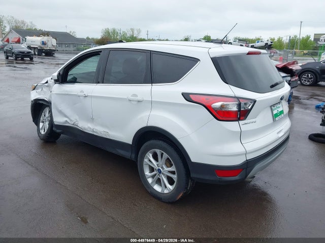 44976449 :رقم المزاد ، 1FMCU0GD2HUE14973 vin ، 2017 Ford Escape Se مزاد بيع