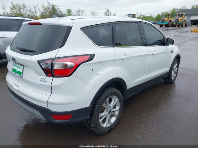 44976449 :رقم المزاد ، 1FMCU0GD2HUE14973 vin ، 2017 Ford Escape Se مزاد بيع