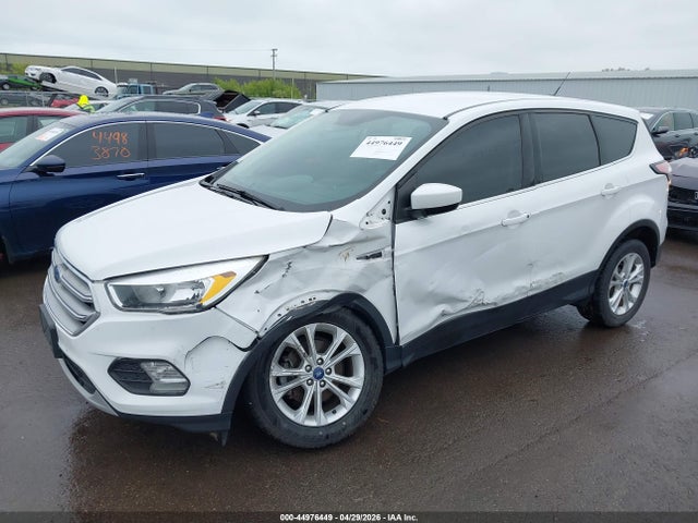 44976449 :رقم المزاد ، 1FMCU0GD2HUE14973 vin ، 2017 Ford Escape Se مزاد بيع