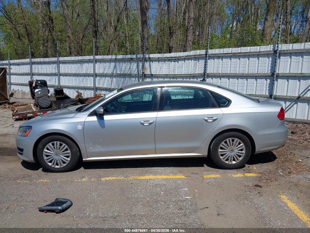 Aukcja sprzedaży 2014 Volkswagen Passat 2.5l S, vin: 1VWAH7A37EC004905, numer aukcji: 44976461