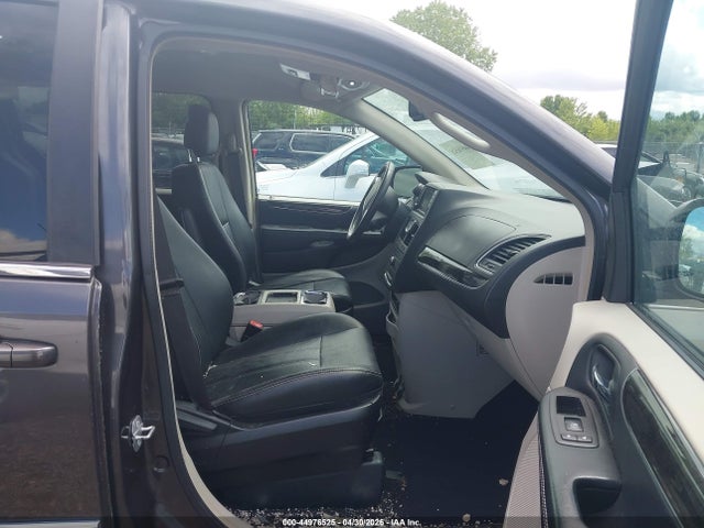 44976525 :رقم المزاد ، 2C4RC1BG3GR268393 vin ، 2016 Chrysler Town & Country Touring مزاد بيع