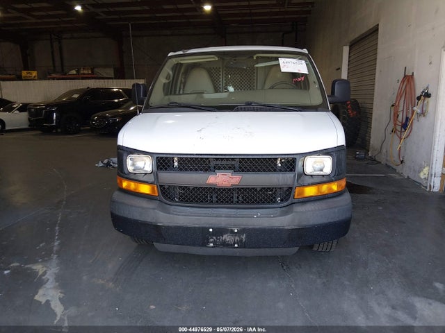 Chevrolet Express 2500 Work Van 2015 1GCWGFCF6F1184811 Image 12