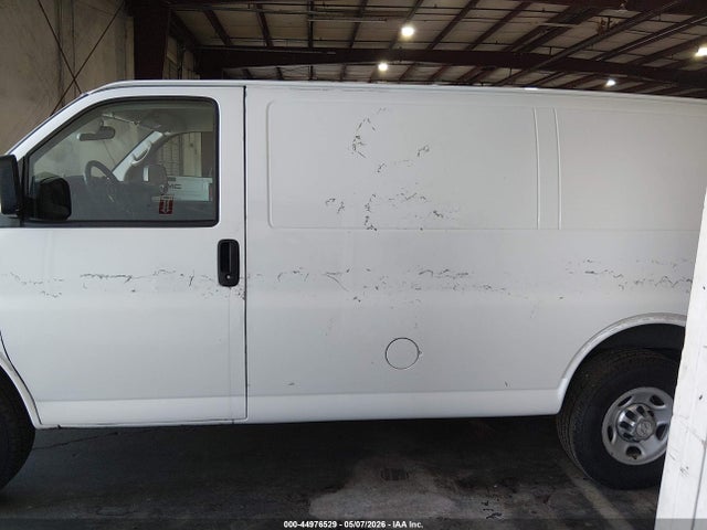 Chevrolet Express 2500 Work Van 2015 1GCWGFCF6F1184811 Image 14