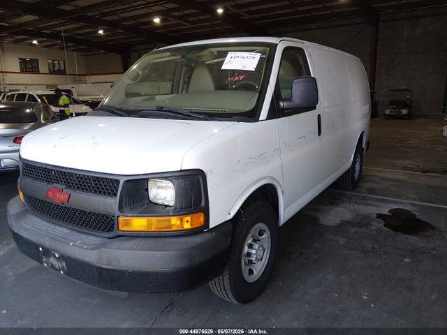 Chevrolet Express 2500 Work Van 2015 1GCWGFCF6F1184811 Image 2