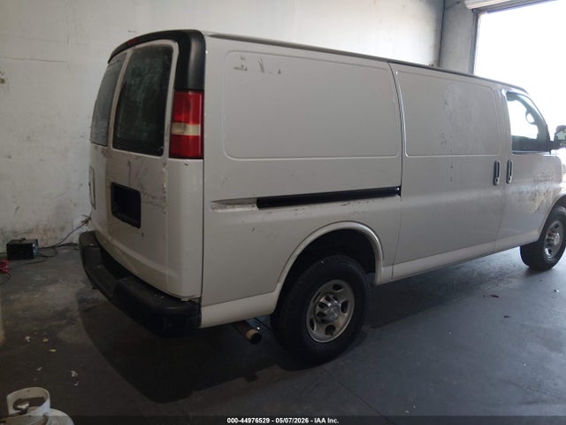 Chevrolet Express 2500 Work Van 2015 1GCWGFCF6F1184811 Image 4