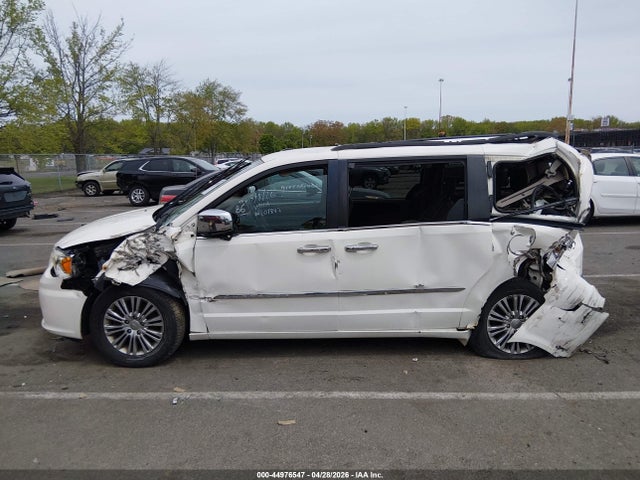 Продажа на аукционе авто 2013 Chrysler Town & Country Touring-l, vin: 2C4RC1CG9DR570815, номер лота: 44976547