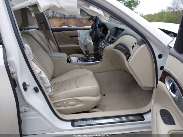 2019 Infiniti Q70 3.7x Luxe მანქანა იყიდება აუქციონზე, vin: JN1BY1AR5KM585421, აუქციონის ნომერი: 44976578