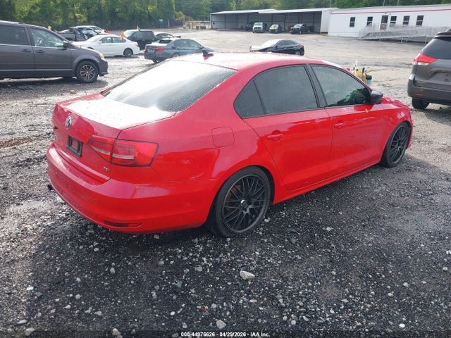 44976626 :رقم المزاد ، 3VWD17AJ2FM295443 vin ، 2015 Volkswagen Jetta 1.8t Se مزاد بيع