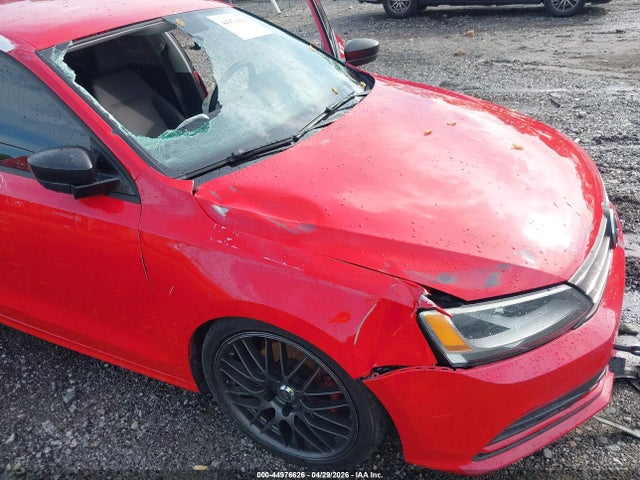 44976626 :رقم المزاد ، 3VWD17AJ2FM295443 vin ، 2015 Volkswagen Jetta 1.8t Se مزاد بيع