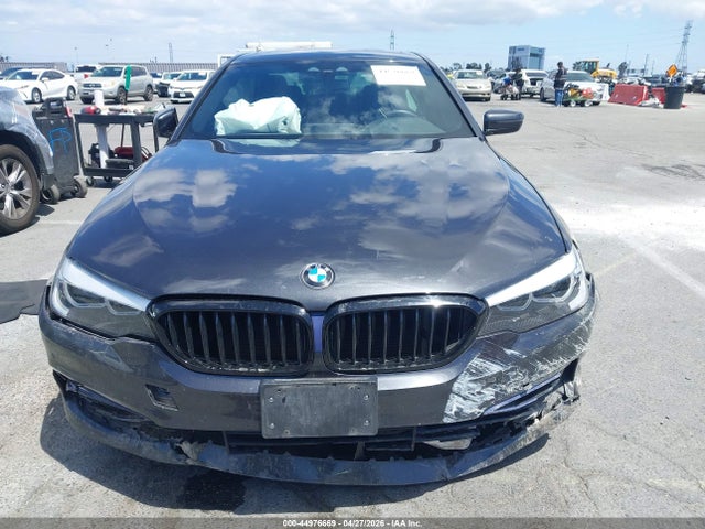 WBAJA9C5XKB254073 BMW 530e Iperformance